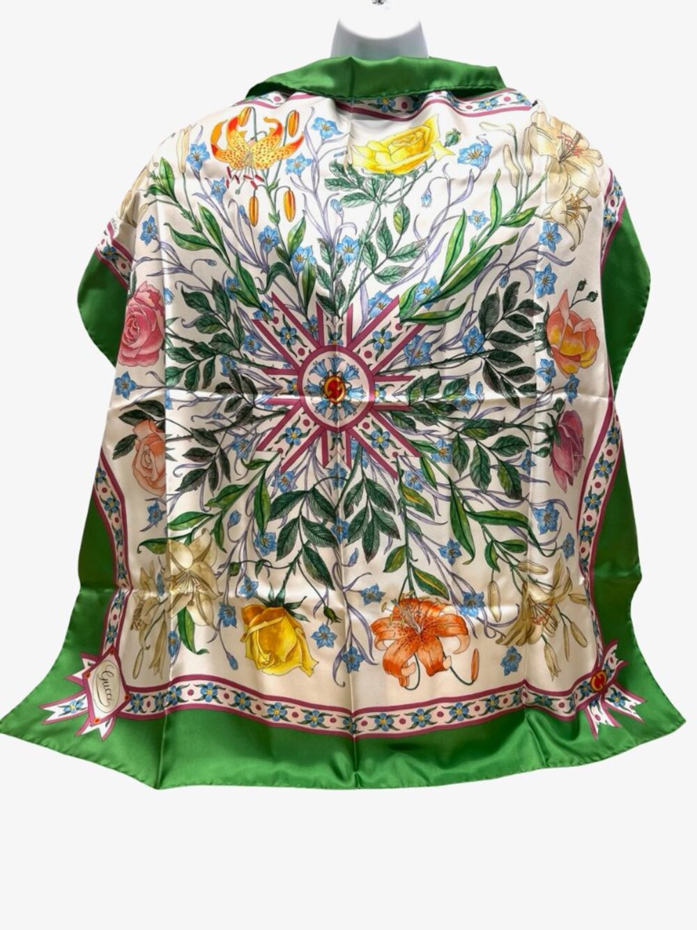 Beautiful Gucci V. ACCORNERO Floral Silk Satin Scarf  Green Beige Pink Flora (22 - Picture 14 of 16